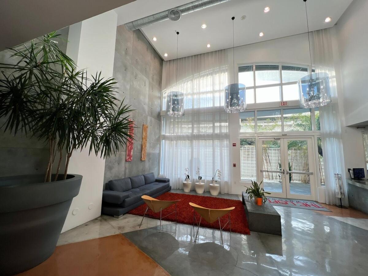 Downtown Prime Cozy Loft, Steps To Bayside Miami